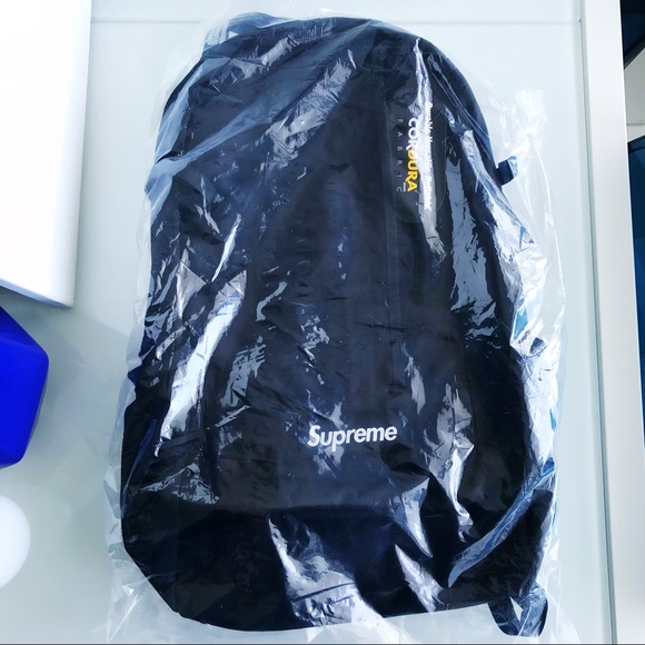 Supreme backpack - Picture 2 of 5